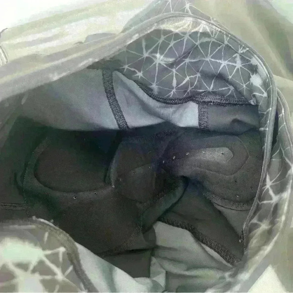 Lululemon Pedal Pace Coal Black Print Bikers Short Star Crushed - Picture 4 of 5